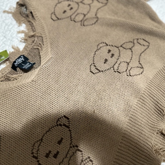 Distressed TEDDY BEAR SWEATER (OVERSIZED) - Picture 5 of 6